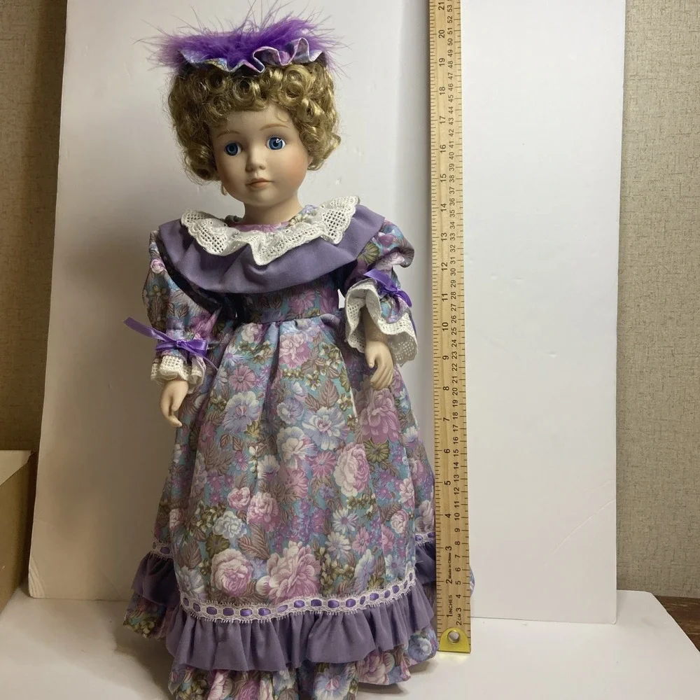 Vintage Moments‎ Treasured Porcelain Doll & Stand with Certificate
